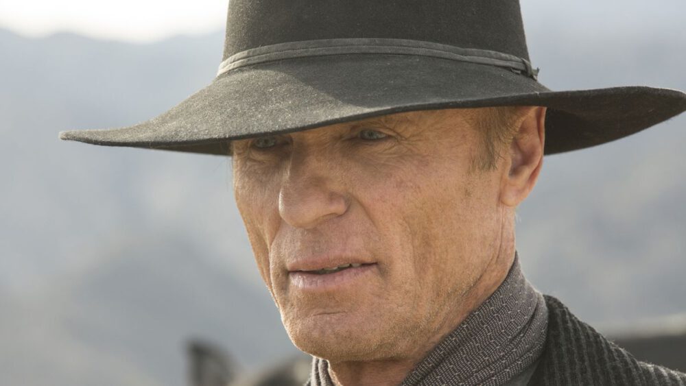Zdjęcie okładkowe wpisu: Riff Raff z gwiazdorską obsadą! W obsadzie m.in. Ed Harris i Jennifer Coolidge