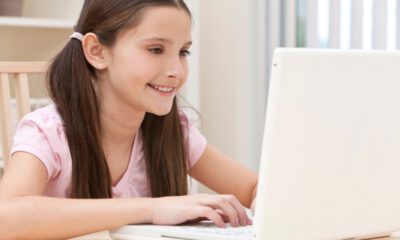 Zdjęcie okładkowe wpisu: Czas na powrót do szkoły! Jak ergonomicznie urządzić sobie biurko do nauki?