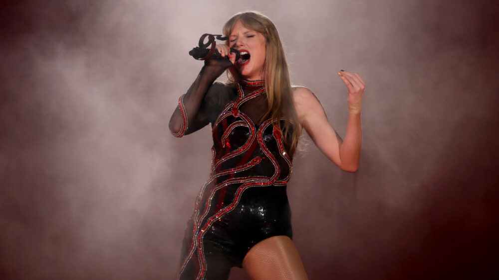 Zdjęcie okładkowe wpisu: Taylor Swift pokona Avengersów? Tak sugerowane są wyniki przedsprzedaży
