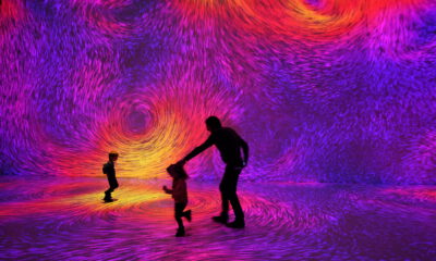 Zdjęcie okładkowe wpisu: Pierwsze w tej części Europy centrum sztuki immersyjnej otworzyło się w Warszawie. 14 multimedialnych instalacji