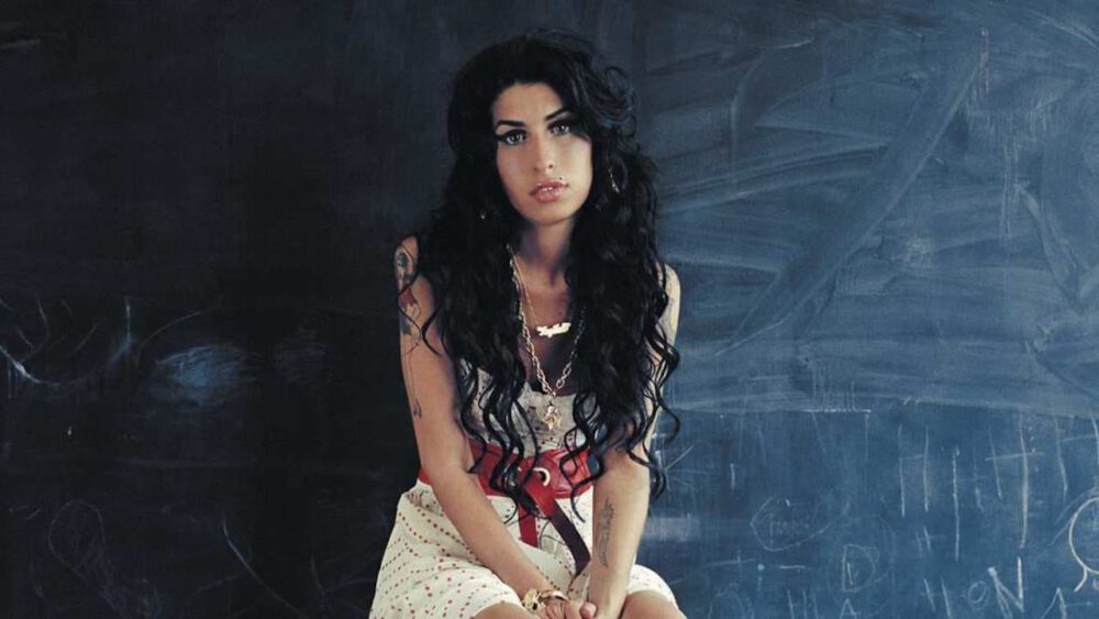 Zdjęcie okładkowe wpisu: Back to Black czyli fabularny film o Amy Winehouse już w 2024 roku! Marisa Abela jako kultowa wokalistka!