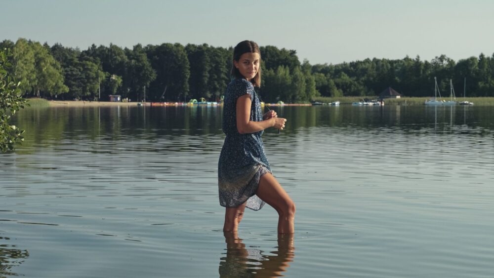 Zdjęcie okładkowe wpisu: Nieobliczalna to nowa polska produkcja Prime Video. Zdrada, kłamstwa i zakazana miłość