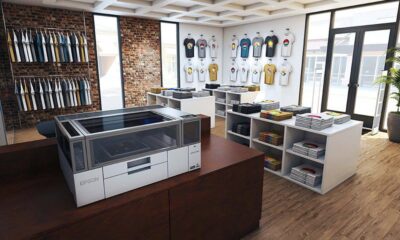 Zdjęcie okładkowe wpisu: SC-F1000 od Epson: pierwsza niedroga drukarka DTG z białym atramentem