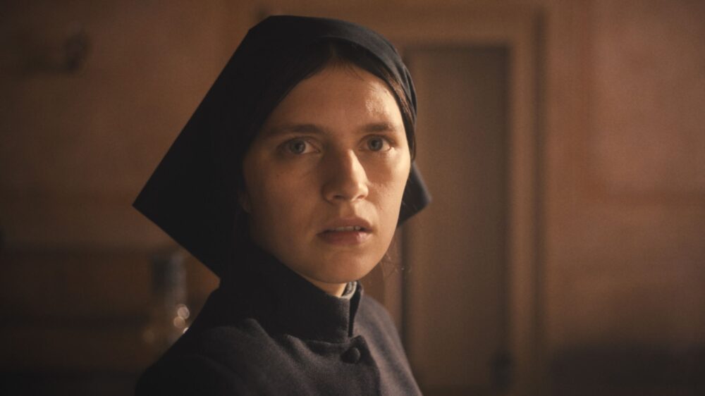Zdjęcie okładkowe wpisu: Omen: Początek – recenzja filmu! Czy jest się czego bać?