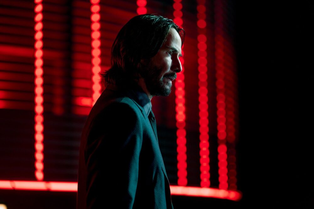 Zdjęcie okładkowe wpisu: The Entertainment System Is Down. Szalony film z Keanu Reevesem w rękach A24.