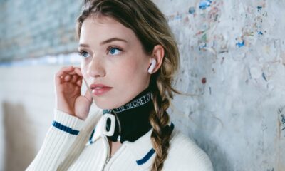 Zdjęcie okładkowe wpisu: Fresh 'n Rebel wprowadza dwa modele słuchawek dousznych o nowej kompaktowej konstrukcji: Twins Blaze i Ace