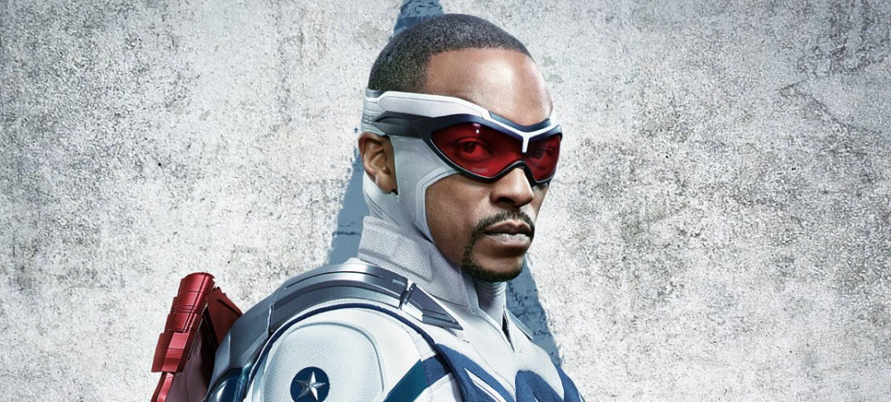 Zdjęcie okładkowe wpisu: Anthony Mackie jako Kapitan Ameryka na nowej fotce z okazji święta niepodległości