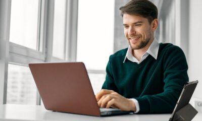 Zdjęcie okładkowe wpisu: Oto składane etui ochronne Hama Fold i Fold Clear do iPada Air 12,9 cala. Wytrzymałość do pary z elegancją