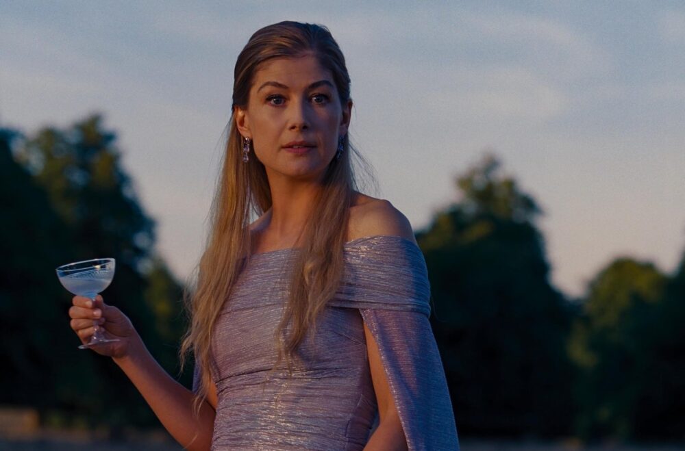 Zdjęcie okładkowe wpisu: Thumblite – Rosamund gwiazdą nowego serialu Netflixa