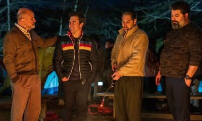 Zdjęcie okładkowe wpisu: English Teacher – recenzja serialu. Dzień Nauczyciela w gejowskim klubie