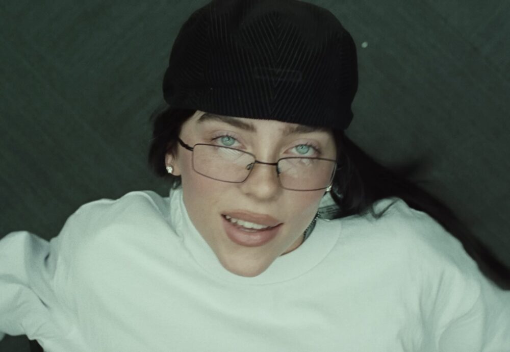 Zdjęcie okładkowe wpisu: Billie Eilish pojawi się w 2. sezonie Pan i Pani Smith?
