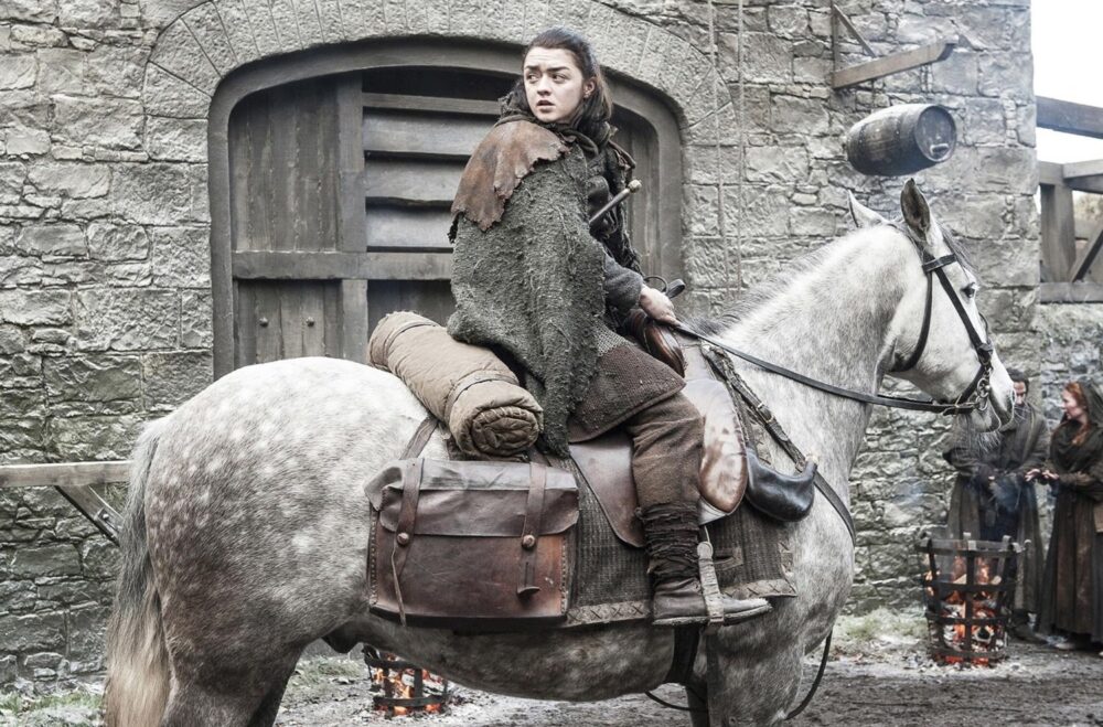 Zdjęcie okładkowe wpisu: Szykuje się kolejny powrót do Westeros? George R. R. Martin sugeruje nową produkcję z Maisie Williams