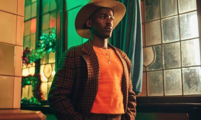 Zdjęcie okładkowe wpisu: Pierwsza zapowiedź świątecznego odcinka Doctor Who. Szykujcie się na podróż do prehistorycznych czasów