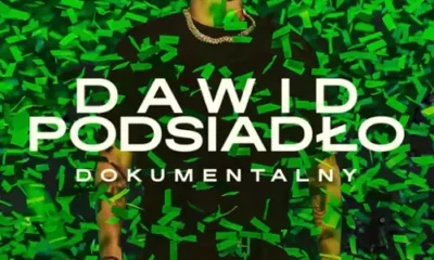 Zdjęcie okładkowe wpisu: Dawid Podsiadło – Dokumentalny – recenzja filmu. Ty pięknie płyniesz. A ja to tylko tkwię