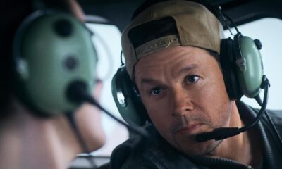 Zdjęcie okładkowe wpisu: Nowy zwiastun Flight Risk. Mark Wahlberg jako łysiejący psychopata w filmie Mela Gibsona