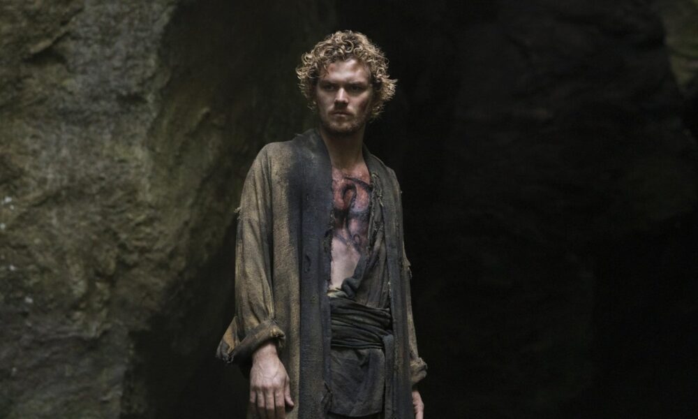 Zdjęcie okładkowe wpisu: Finn Jones powróci jako Iron Fist? Aktor prosi o jeszcze jedną szansę