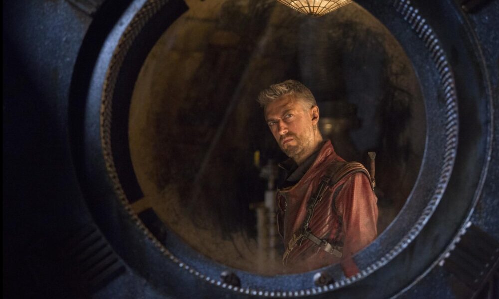 Zdjęcie okładkowe wpisu: Sean Gunn wcieli się w Maxwella Lorda. Kiedy postać zadebiutuje w DCU?