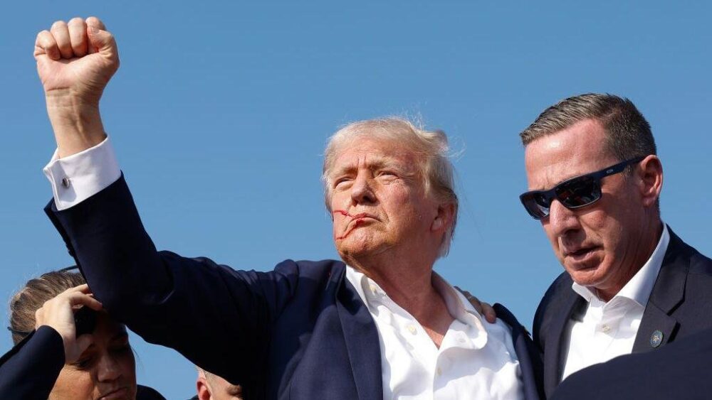 Zdjęcie okładkowe wpisu: Donald Trump chce nałożyć 100% cła na filmy spoza USA. „Make Hollywood Great Again”