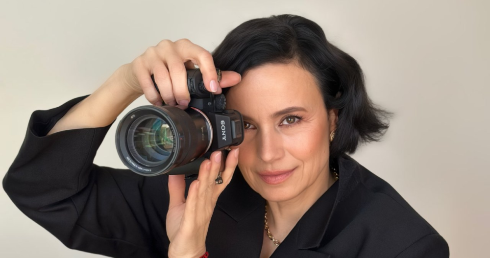 Zdjęcie okładkowe wpisu: ,,Agent łączy różne ogniwa procesu twórczego” – wywiad z Moniką Janas, właścicielką agencji Coolkeyplay, a także współzałożycielką i rzeczniczką prasową Stowarzyszenia Agencji Aktorskich.