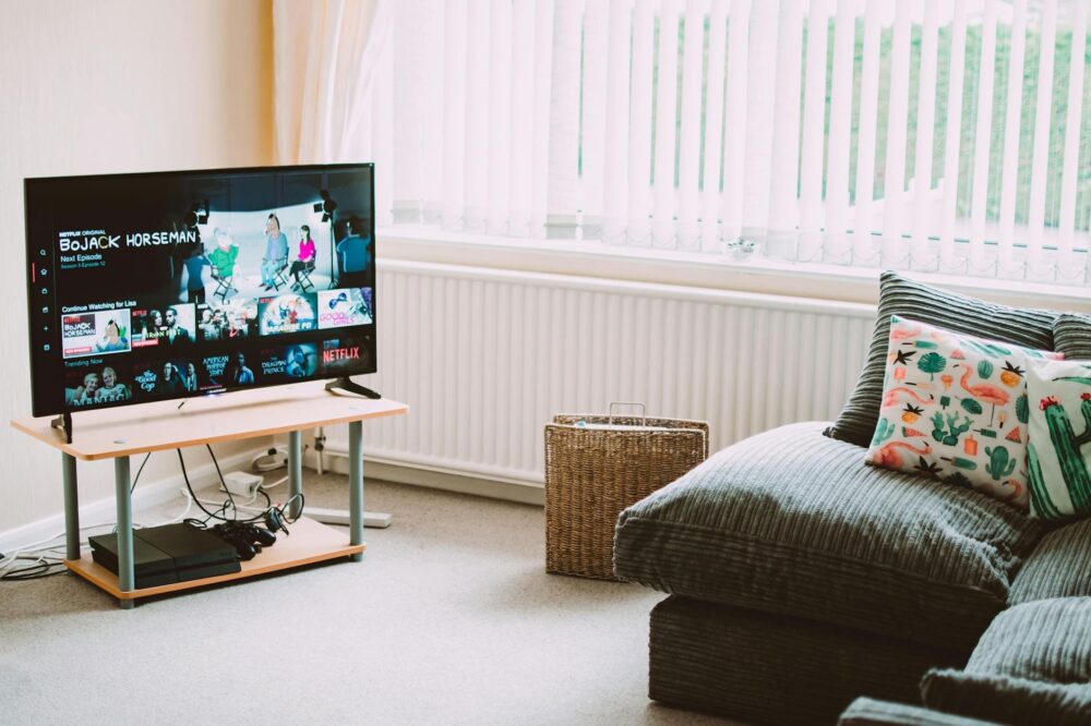 Zdjęcie okładkowe wpisu: Młodzi widzowie w cyfrowym świecie: Era telewizji online