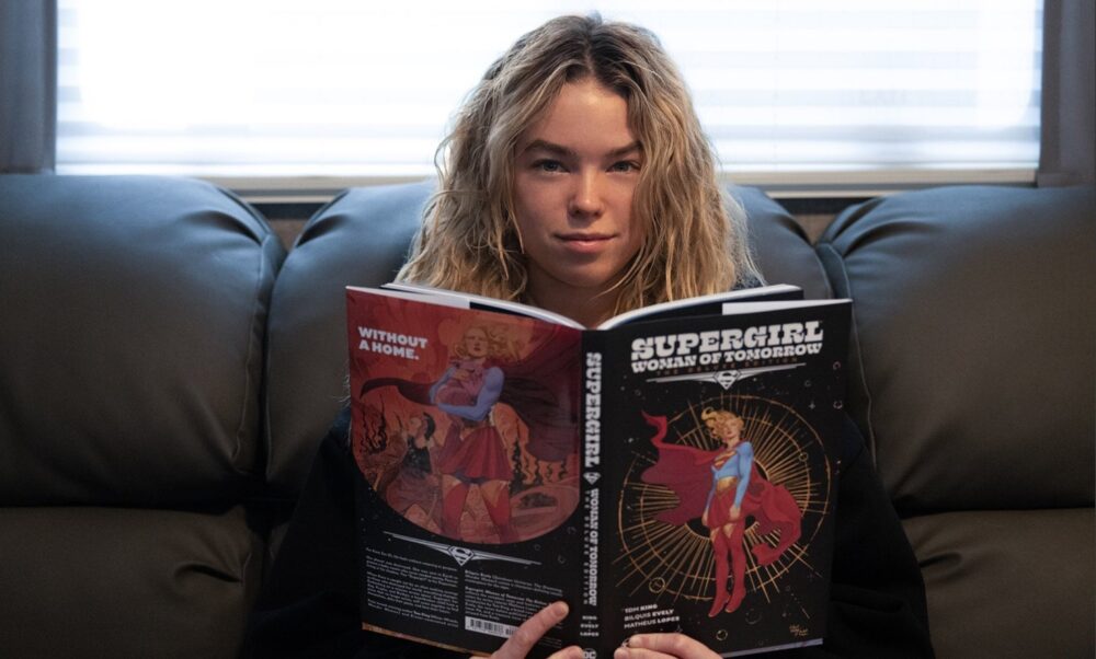 Zdjęcie okładkowe wpisu: Tak prezentuje się Milly Alcock jako Supergirl. Jak wygląda kuzynka Supermana?