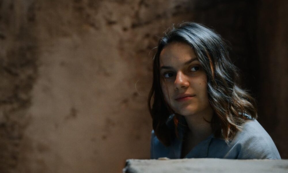 Zdjęcie okładkowe wpisu: Gwiazda franczyzy X-Men w obsadzie serialu Percy Jackson i bogowie olimpijscy. Na pokładzie melduje się Dafne Keen