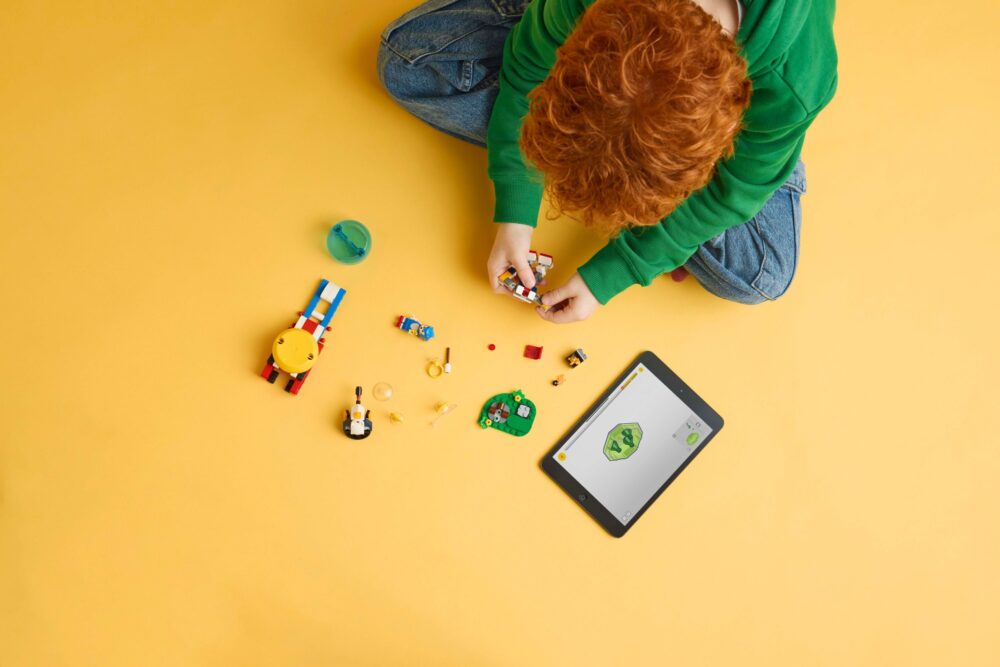 Zdjęcie okładkowe wpisu: Odkrywamy nowe formy budowania więzi! Zabawa online i offline z LEGO