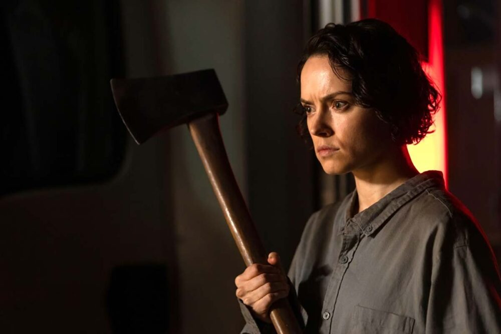 Zdjęcie okładkowe wpisu: Daisy Ridley kontra zombie! Zobacz zwiastun We Bury The Dead