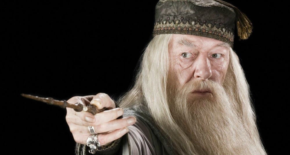 Zdjęcie okładkowe wpisu: Tak prezentuje się John Lithgow jako Dumbledore w serialu Harry Potter! Fani zaskoczeni?