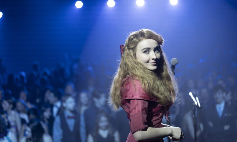 Zdjęcie okładkowe wpisu: Alicja w Krainie Czarów powróci jako filmowy musical. Sabrina Carpenter zaangażowana w projekt