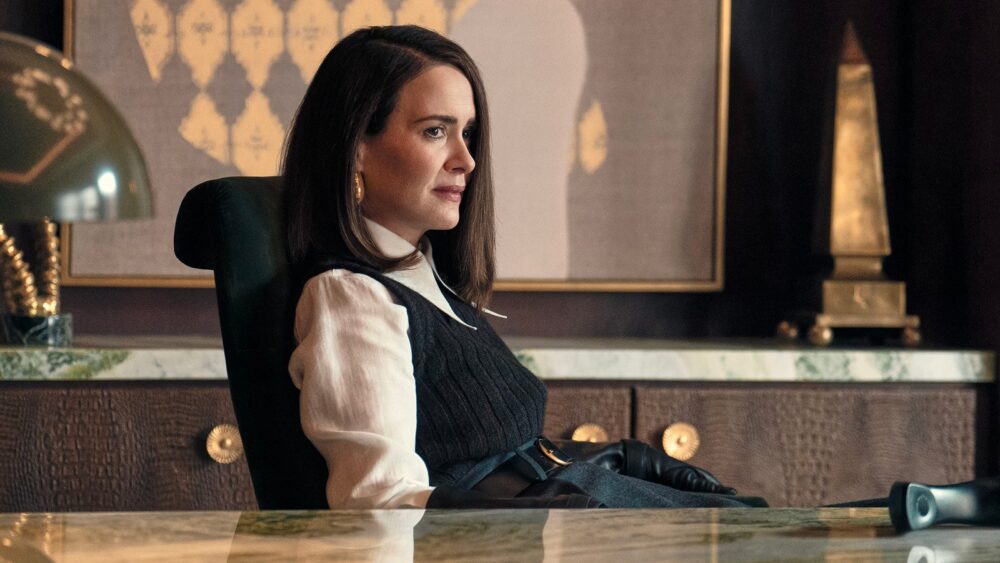 Zdjęcie okładkowe wpisu: Sarah Paulson bliska zagrania seryjnej morderczyni. Aktorka negocjuje rolę w hitowym serialu Netflixa