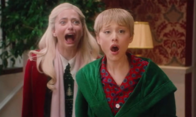 Zdjęcie okładkowe wpisu: Ariana Grande jako… Kevin McCallister?! Zobacz nową wizję Kevina samego w domu!