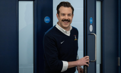 Zdjęcie okładkowe wpisu: Pierwsze zdjęcia z 4. sezonu serialu Ted Lasso. Główny bohater z nową drużyną