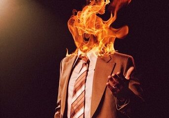 Zdjęcie okładkowe wpisu: Późna noc z diabłem